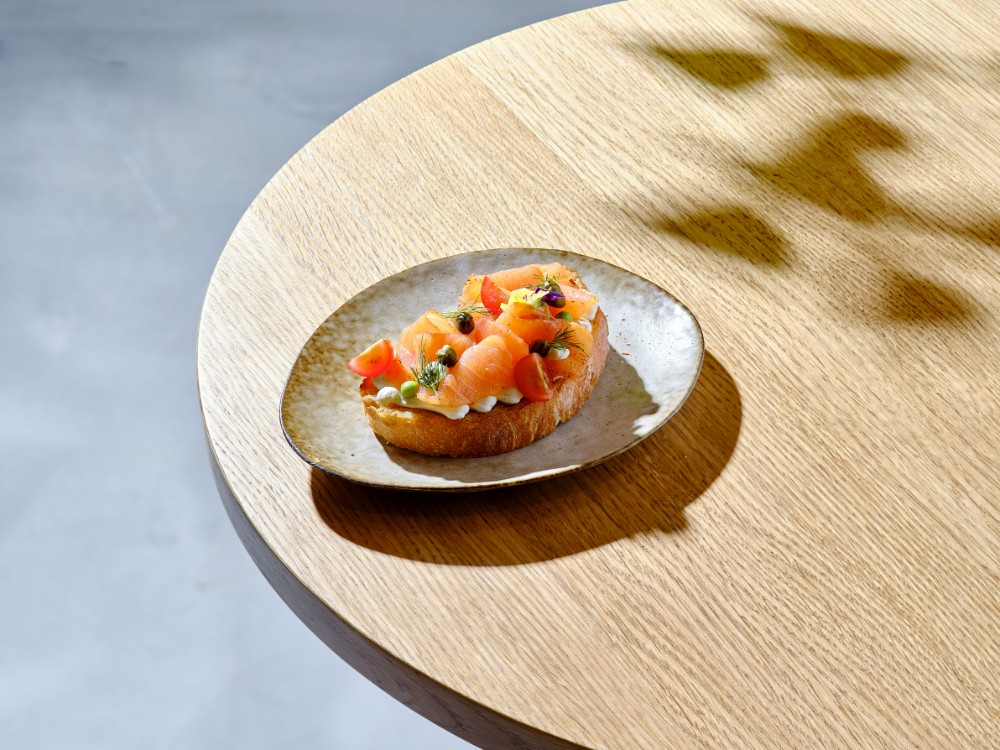 ბრუსკეტა ორაგულით / bruschetta with salmon