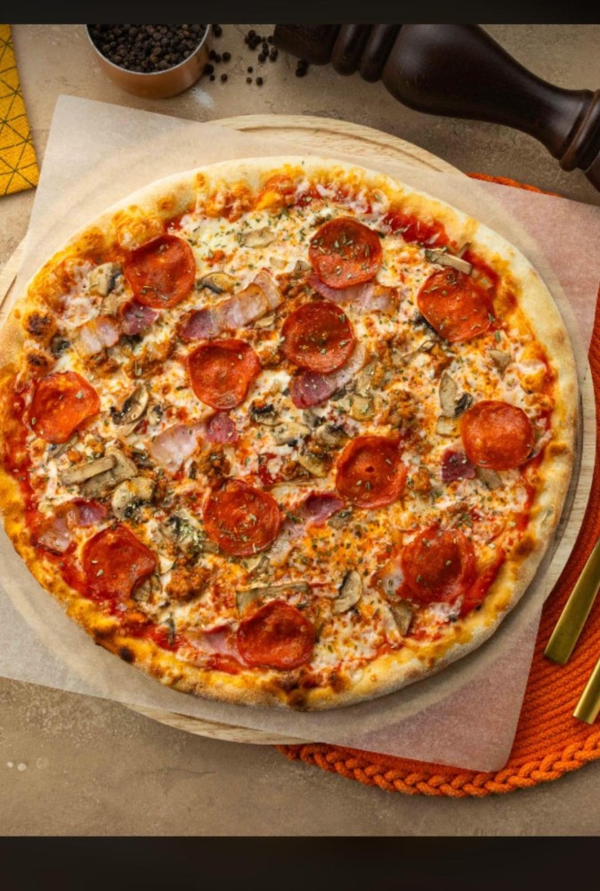 Pizza Mixed meat / პიცა შერეული ხორცით