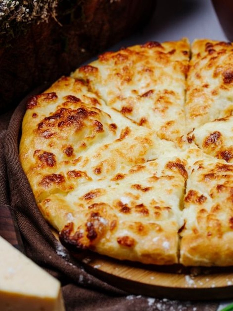 Imeruli Khachapuri/იმერული ხაჭაპური
