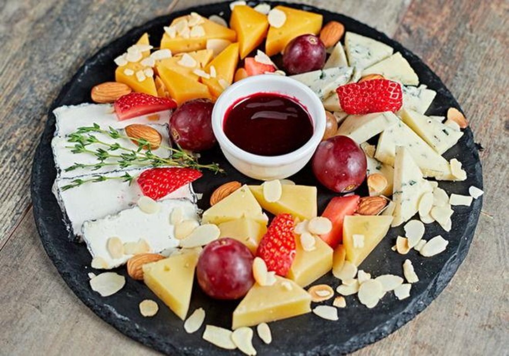 Сирна тарілка ..