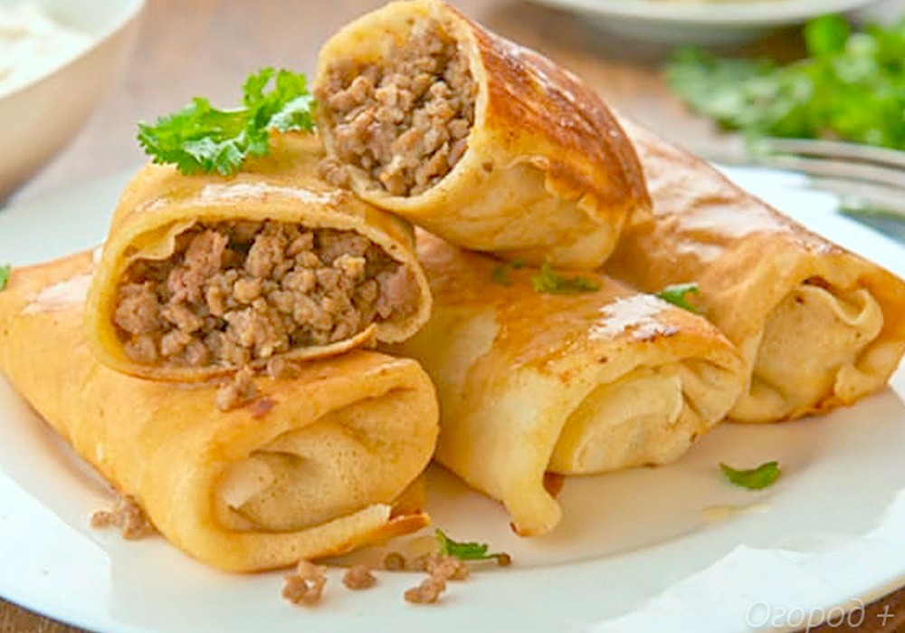 Млинці з м'ясом гарячі 200г (2шт)