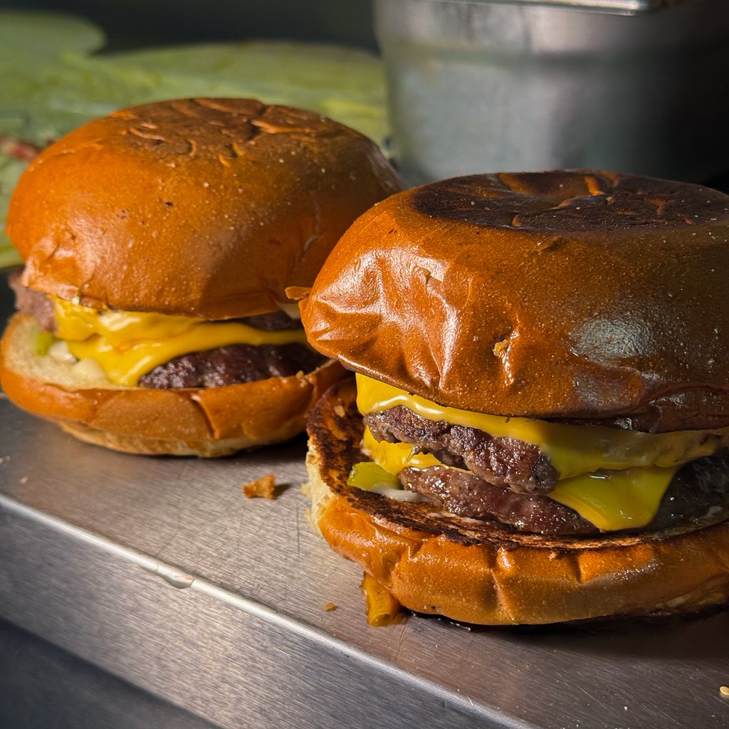 Бургер з яловичиною