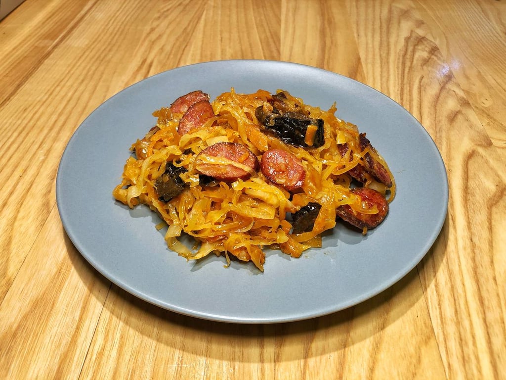 Р/ Бігус з ковбасками та чорносливом 150г