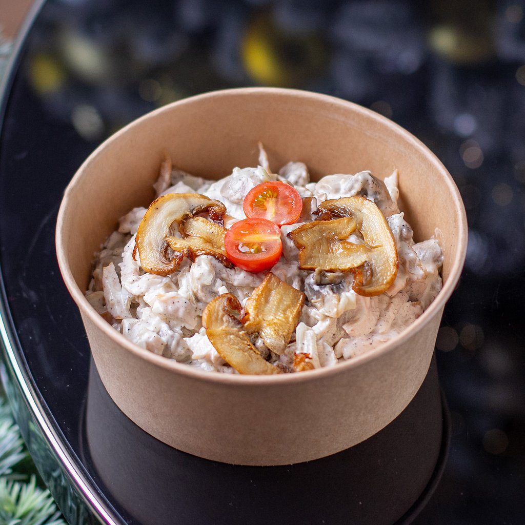 Н/ Салат з копченою грудкою 750г