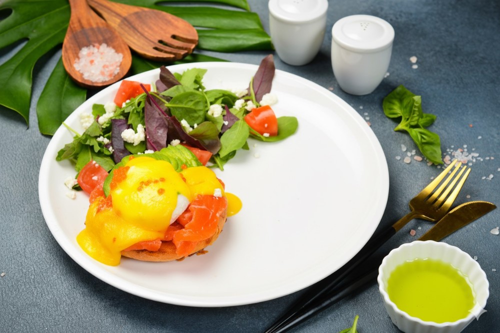 Яйце Бенедикт з лососем / півпорції