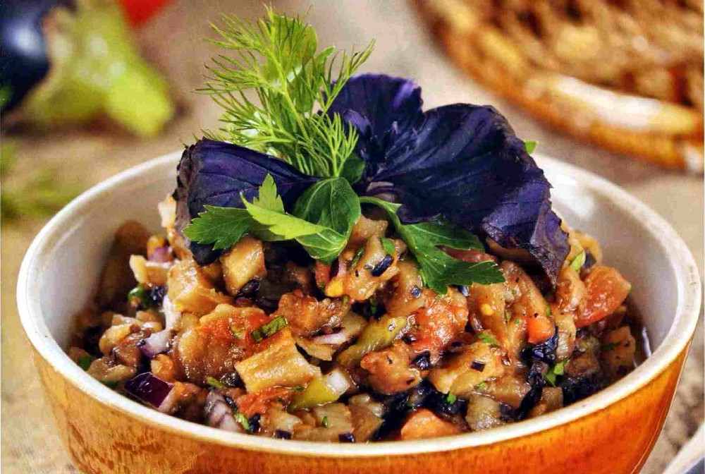 Manqal Salatı (500 qr)