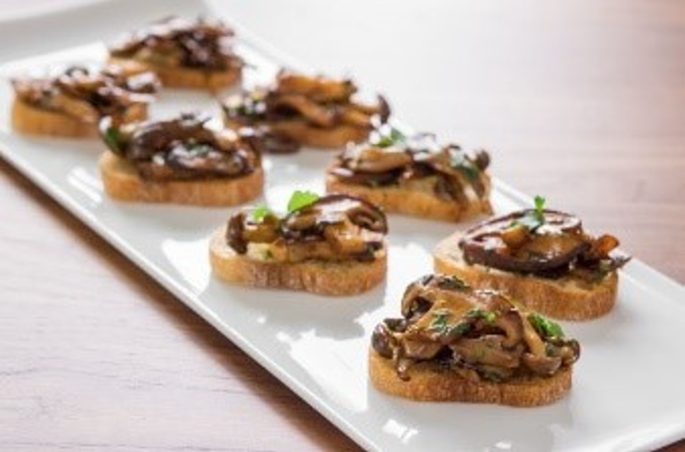 Creamy Mushroom Bruschetta with French Baguette