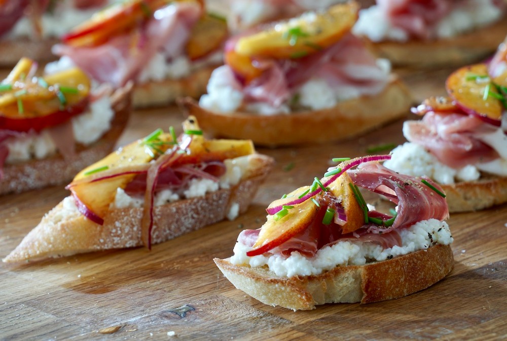 Caramelized Peach, Prosciutto and Ricotta Cheese Crostini