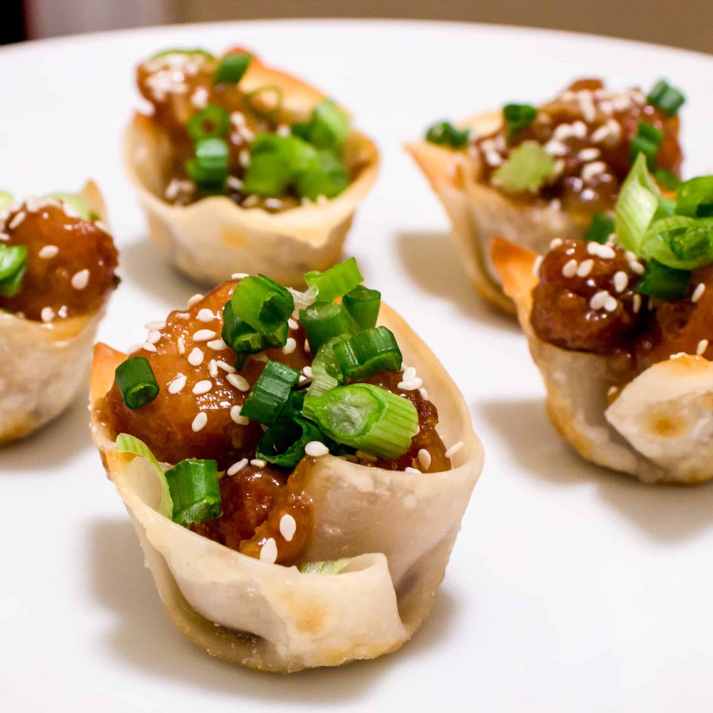 Sesame Chicken Wonton Cups