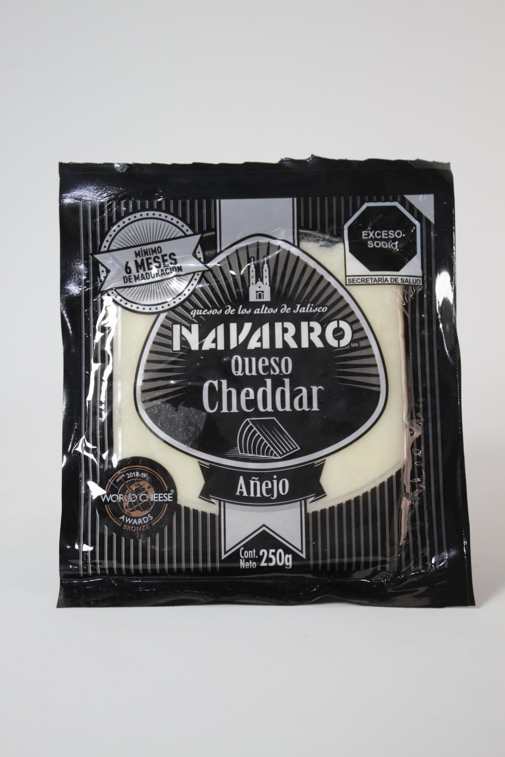 Queso Cheddar Añejo 250g Navarro