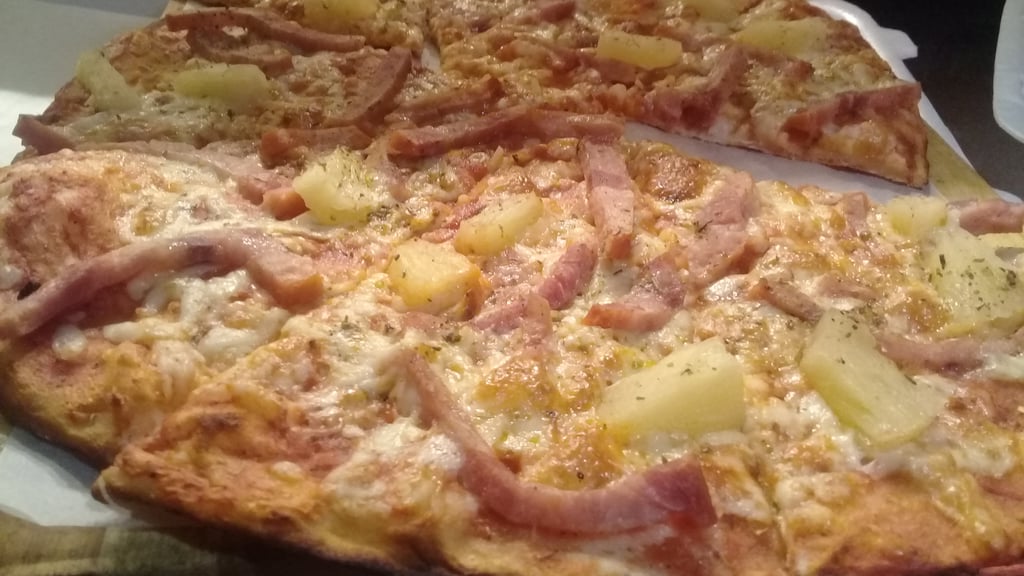 Hawaiian PIZZA