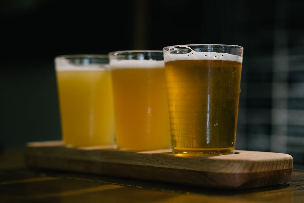 Set of ligt craft beer /// კრაფტის ლუდის სეტი