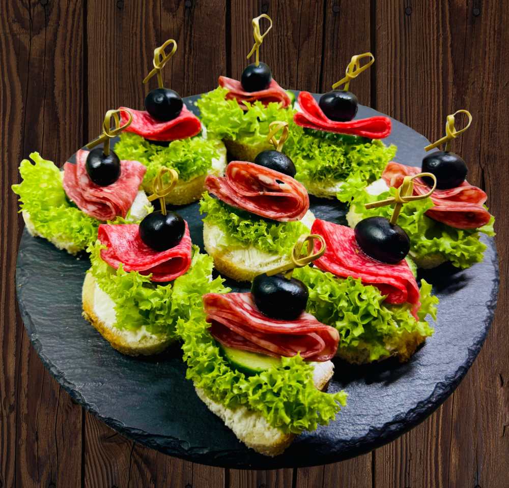 Канапе з салямі