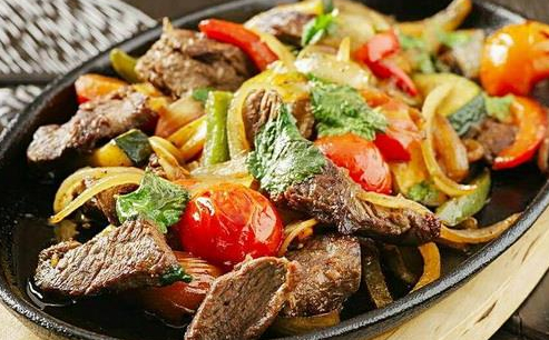 Піджарка зі свинини з овочами/150