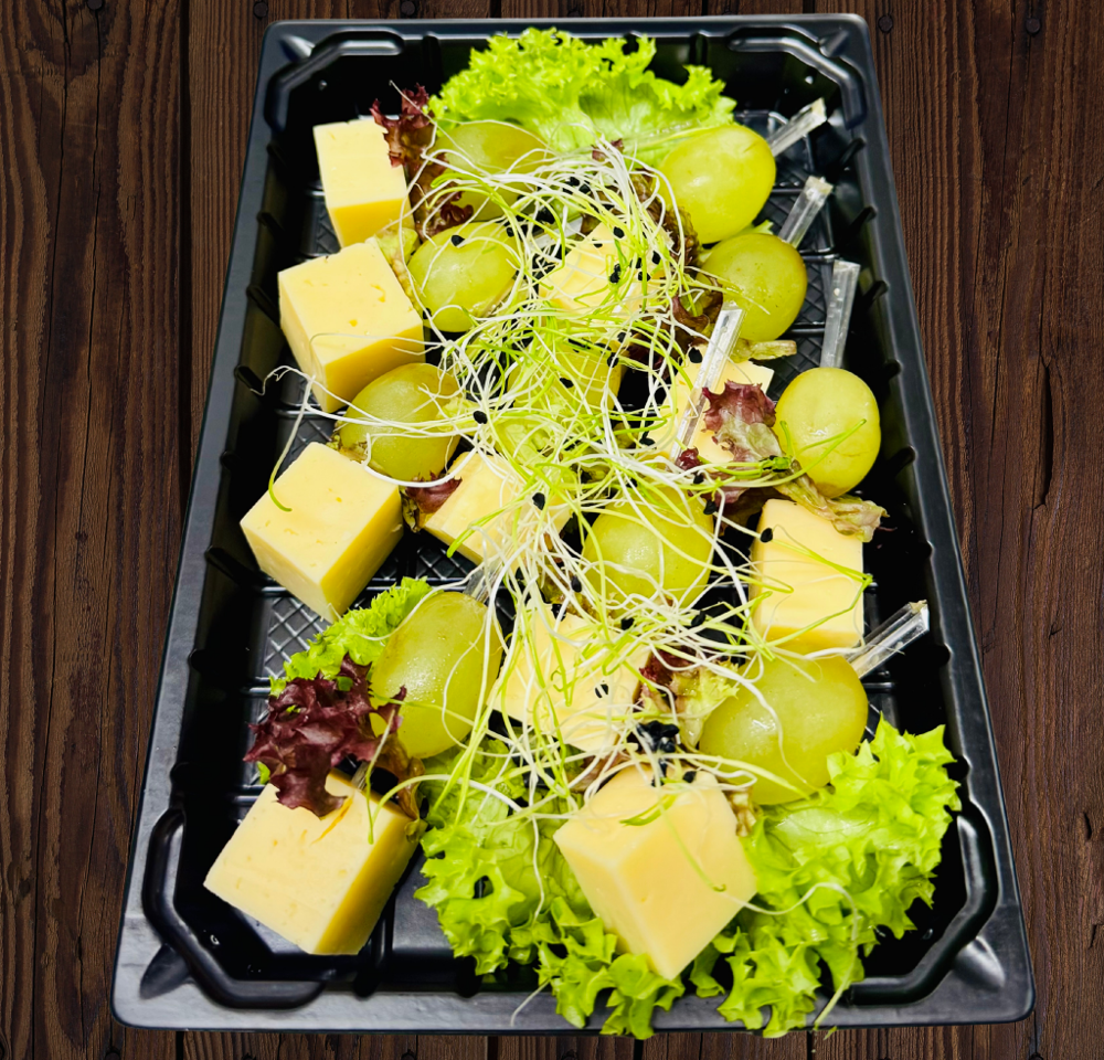 Шпажка сир-виноград