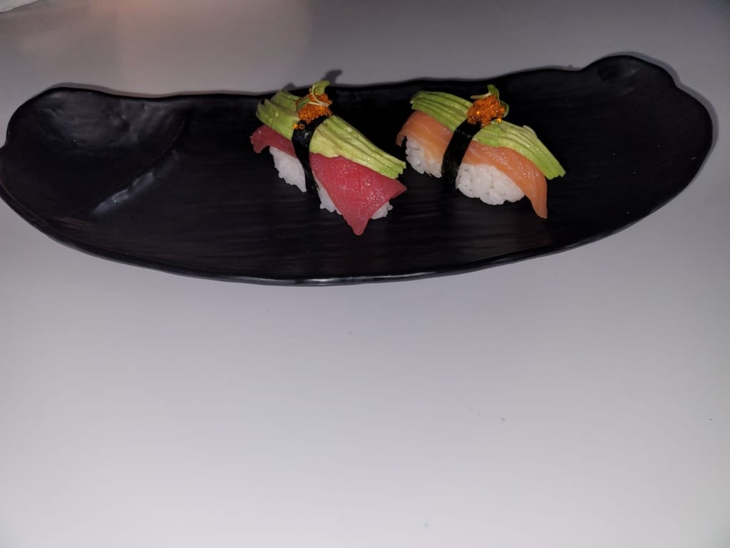 Avocado Nigiri (Tuna)