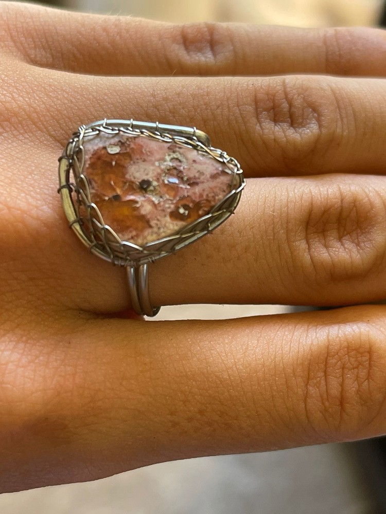 Anillo Opalo (piedra mediana rosa con naranja)