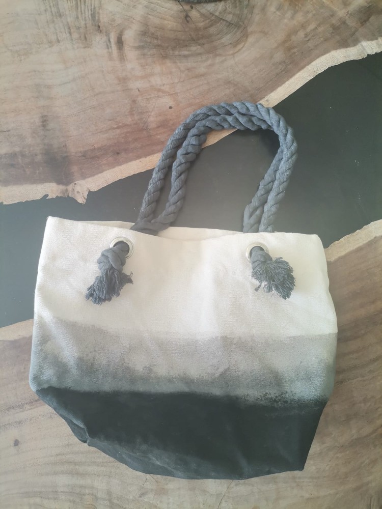 Tote chica Teñida