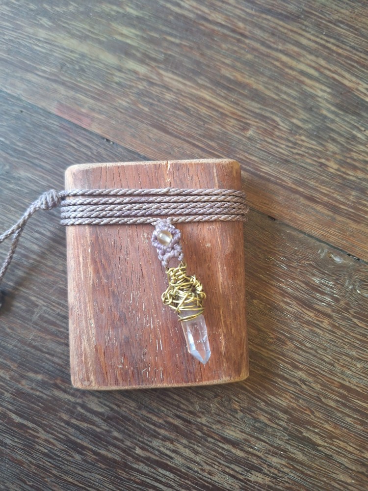 collar amatista violeta