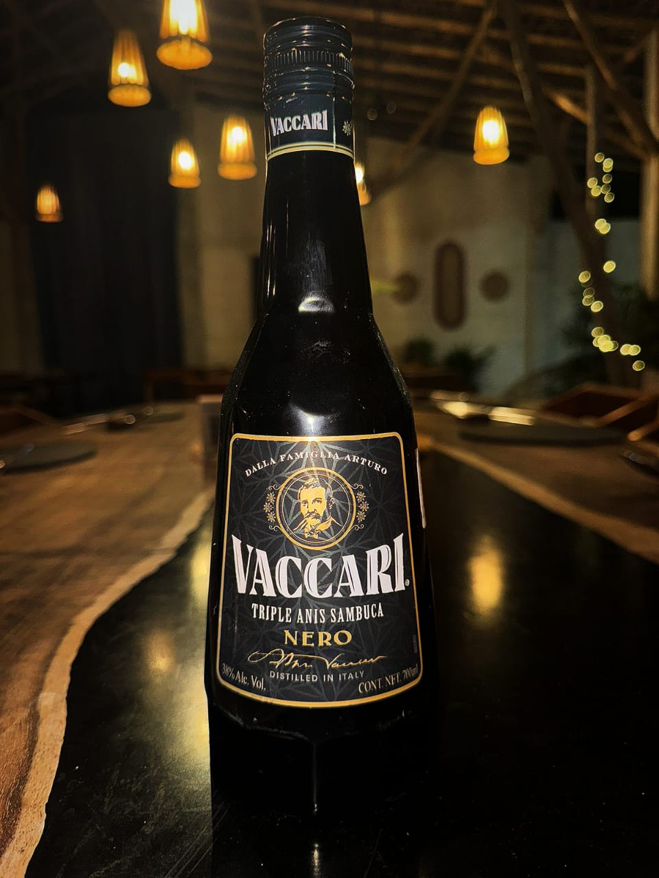 Vacari Nero