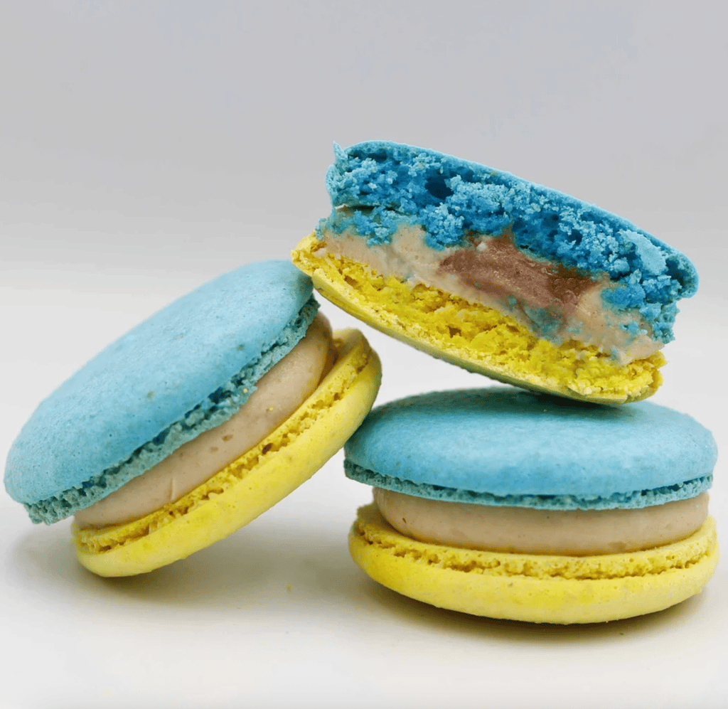 МАКАРОН ЯБЛУЧНИЙ ПИРІГ ЖОВТО-БЛАКИТНИЙ (4 шт.)