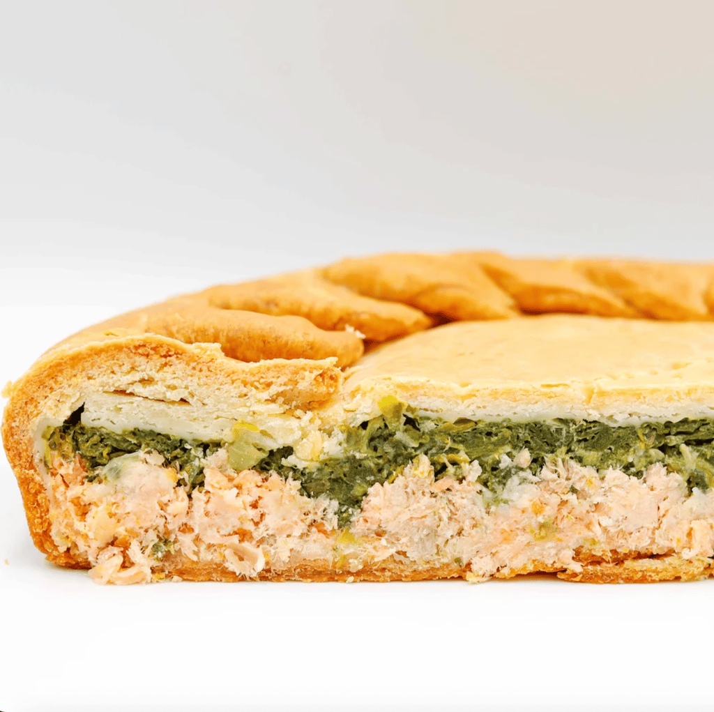 З НІЖНОЮ ФОРЕЛЛЮ ЗІ СВІЖИМ ШПИНАТОМ І ВИННОЮ НОТКОЮ