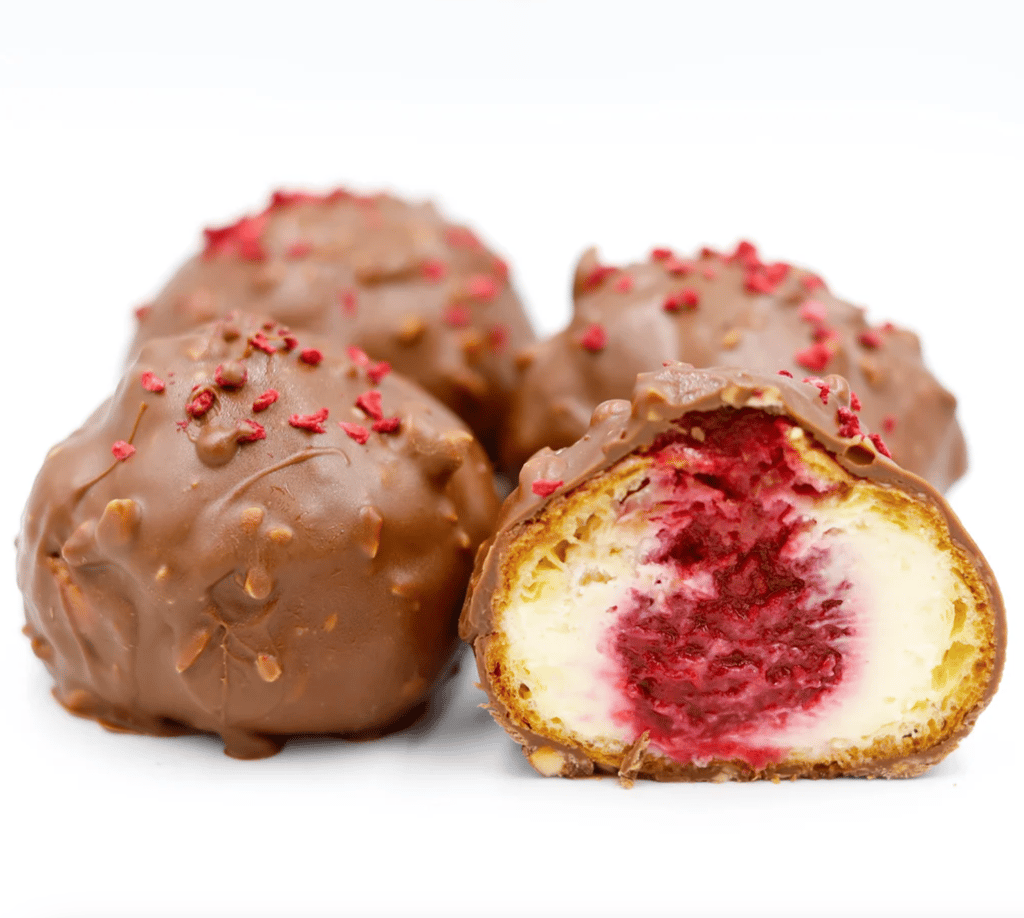 CAKE BOLL З МАЛИНОЮ (6 шт.)