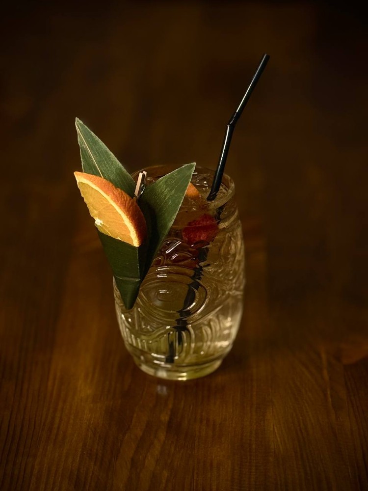 Тропічна сангрія