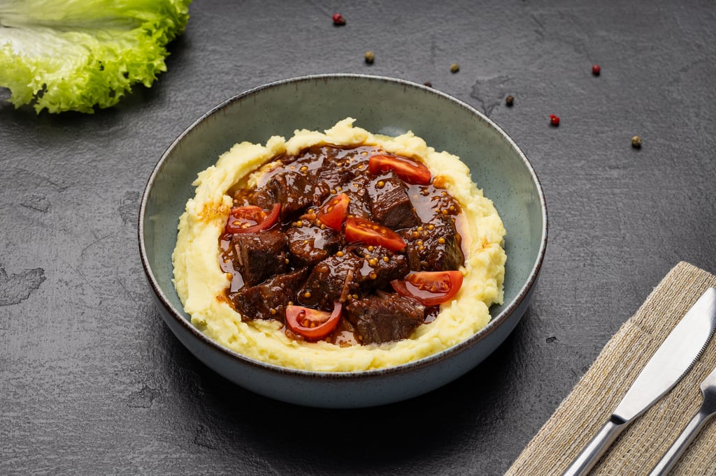 Телячі щічки з картопляним пюре 400гр