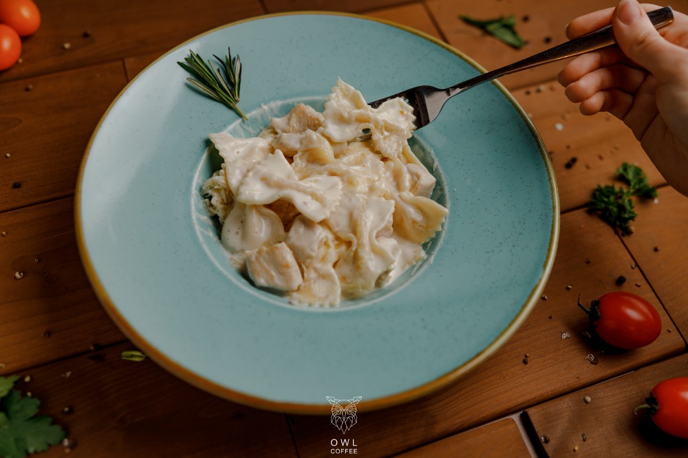 ФАРФАЛЛЕ С КУРИЦЕЙ