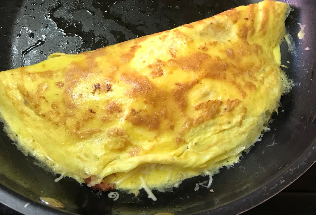 BACON CHEESE TOMATO OMELETTE