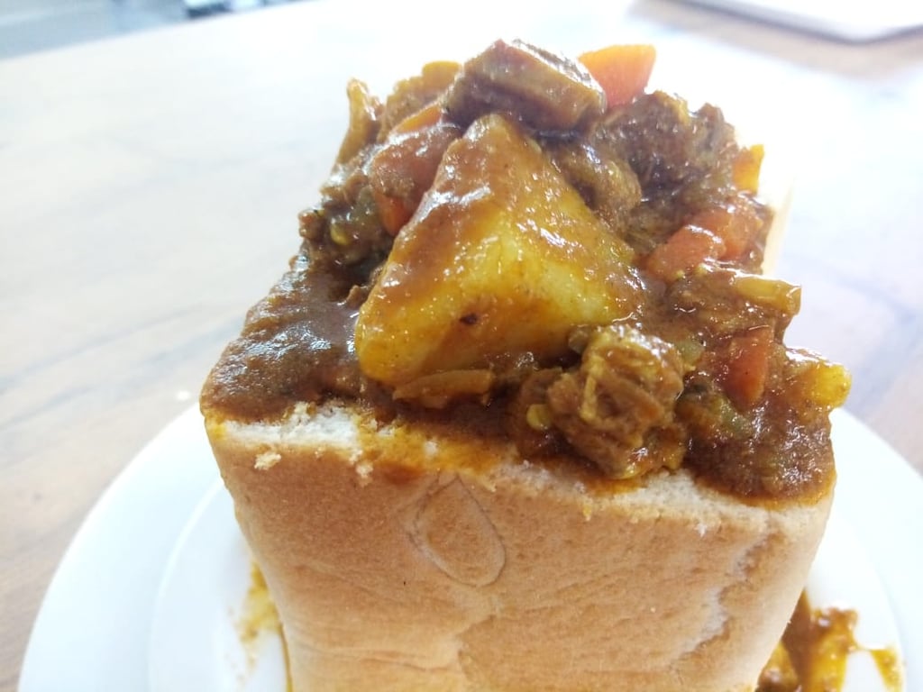 1/2 LAMB CURRY BUNNY CHOW