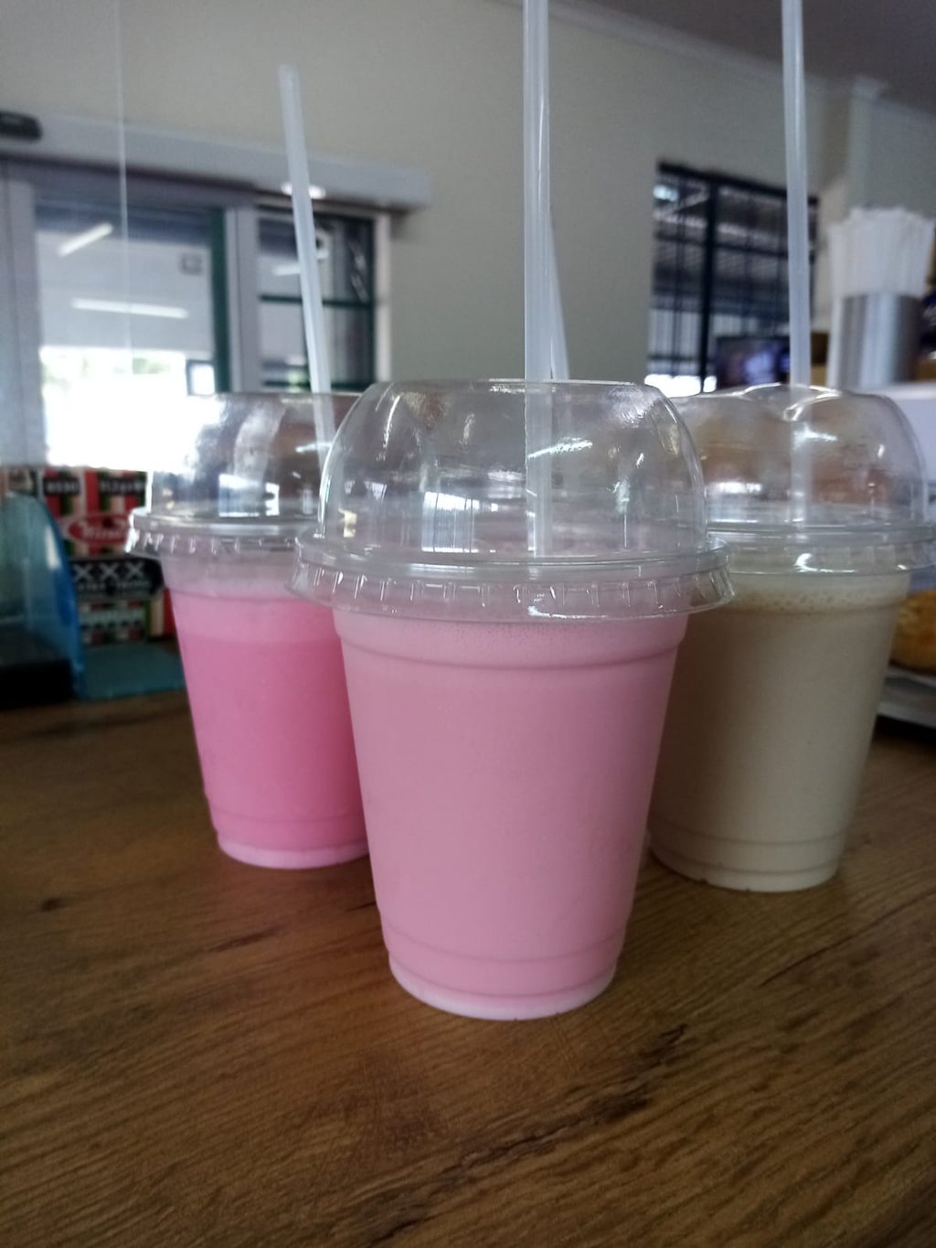 MILKSHAKE SMALL BUBBLEGUM