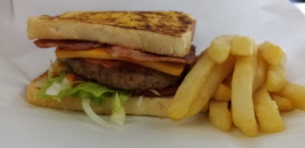 BACON & CHEESE BURGER