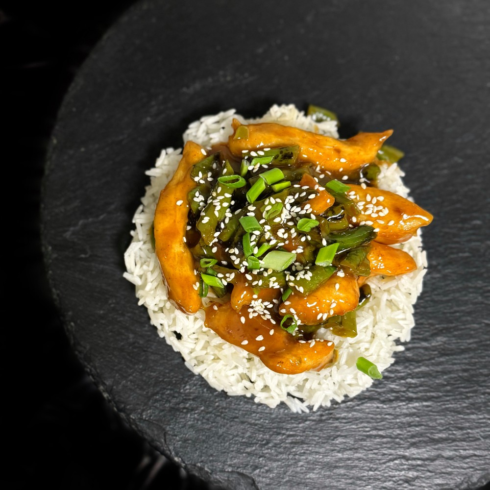 Курка зі стручковою квасолею в гострому соусі/Chicken with green beans in spicy sauce 190/150 г
