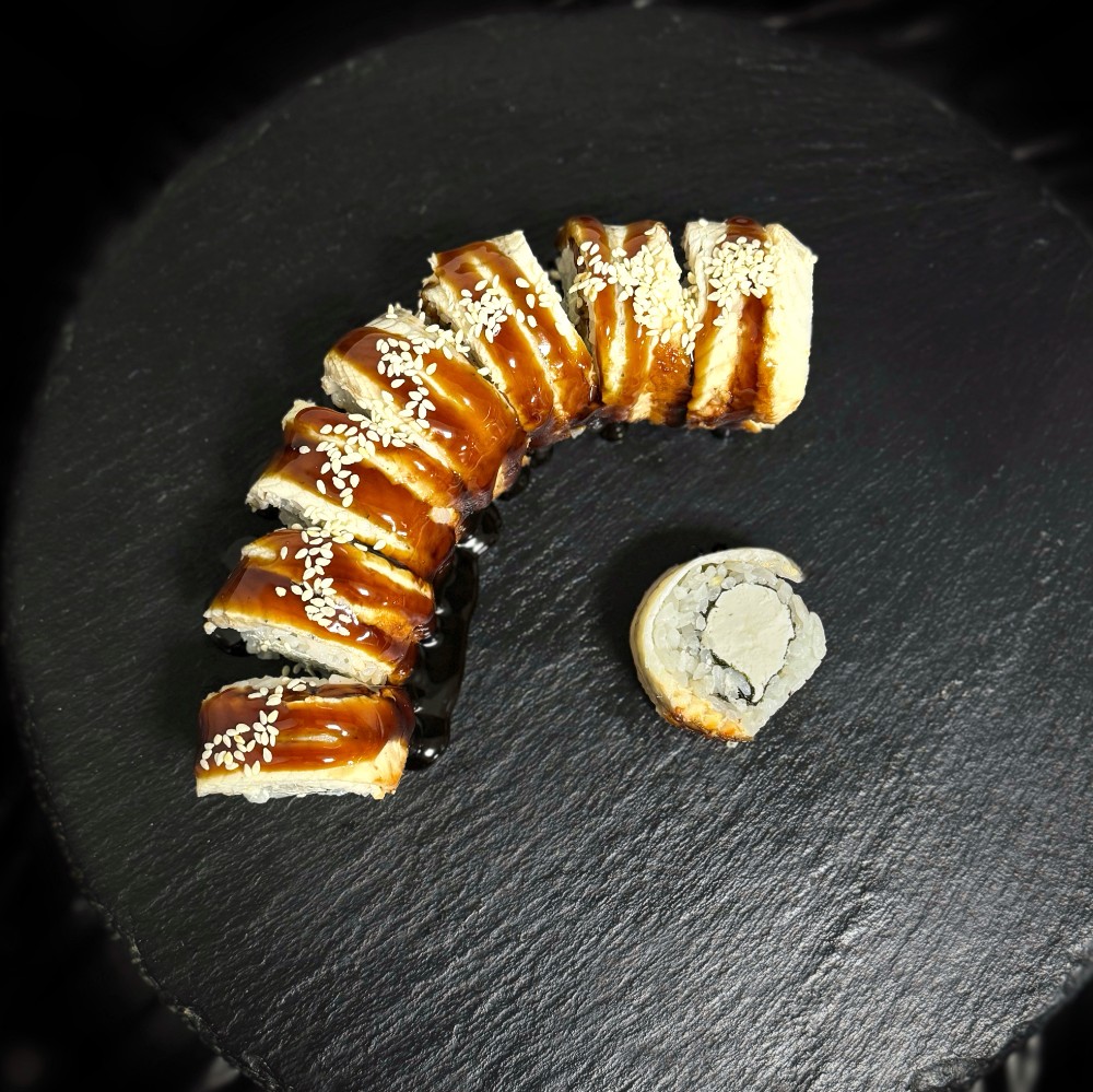 Рол Філадельфія з вугрем/Philadelphia roll with eel 240г