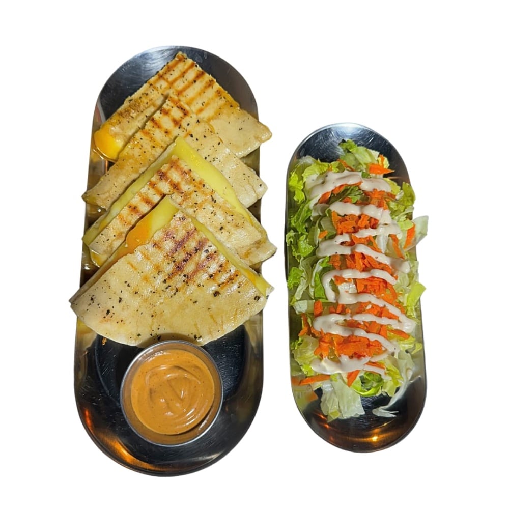 Tres Quesos Delivery