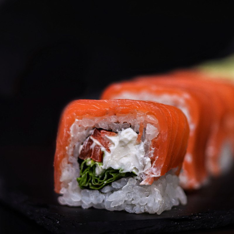 Рол з копченим лососем Easy