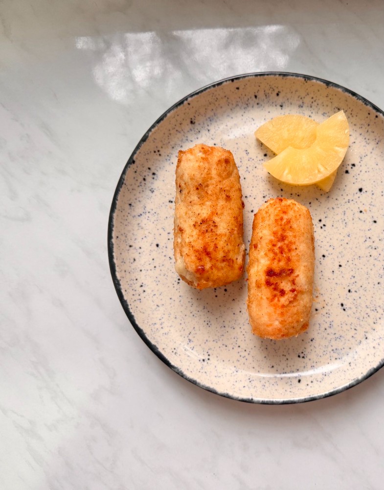 Курячий рулетик з ананасами,100г