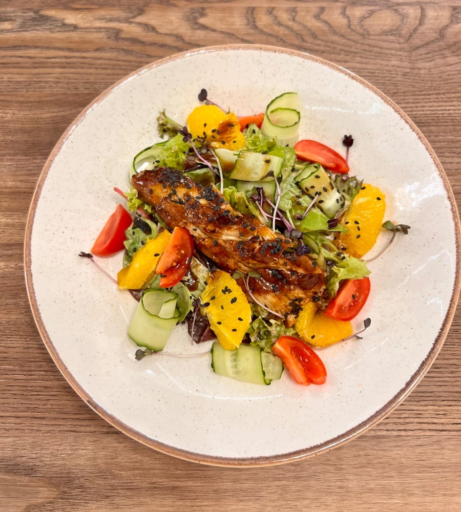 Салат з вугрем