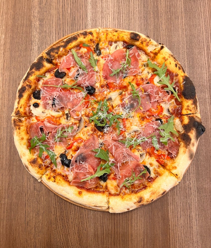 Піца з прошутто