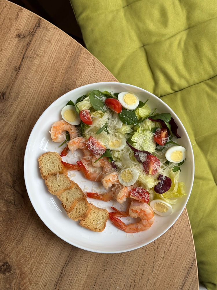 Салат Цезар з креветками