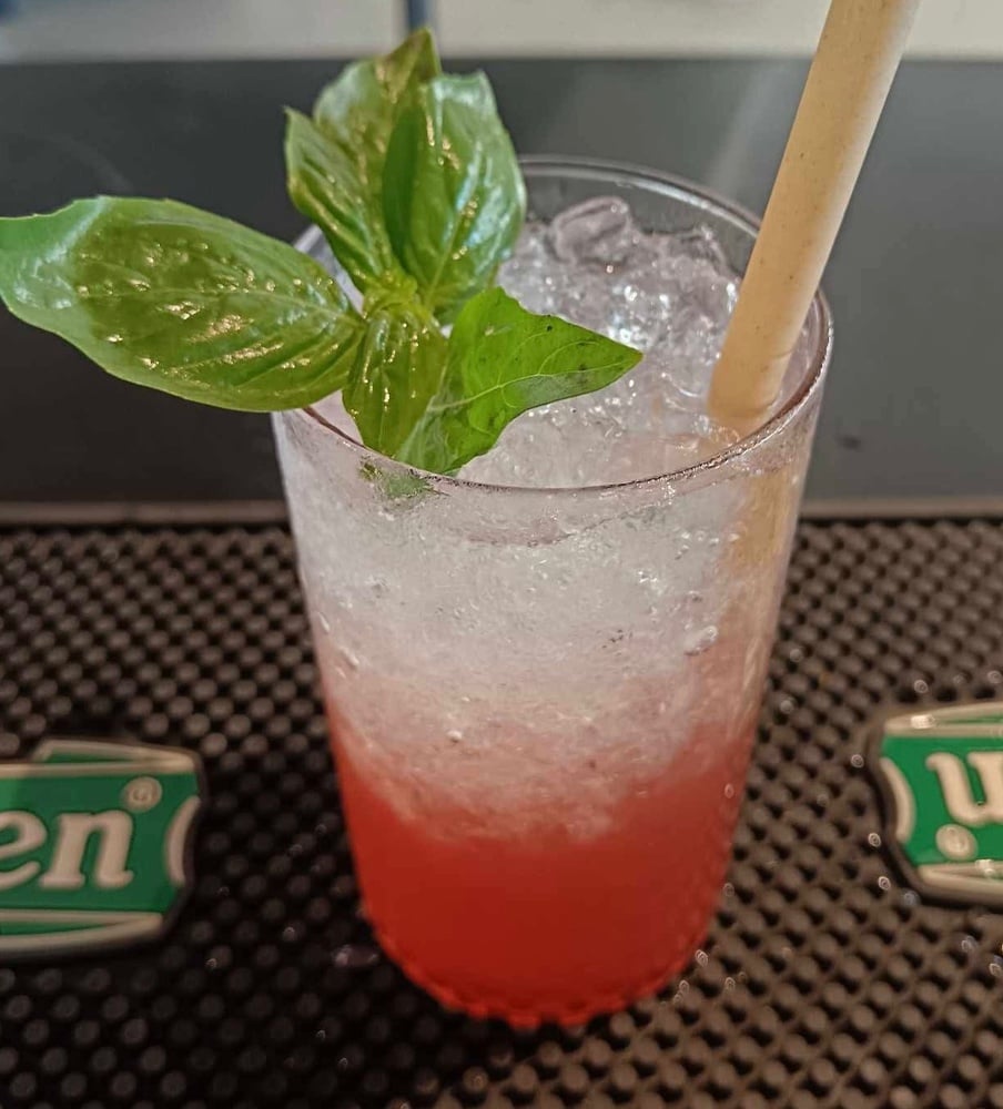 Hibiscus Gimlet