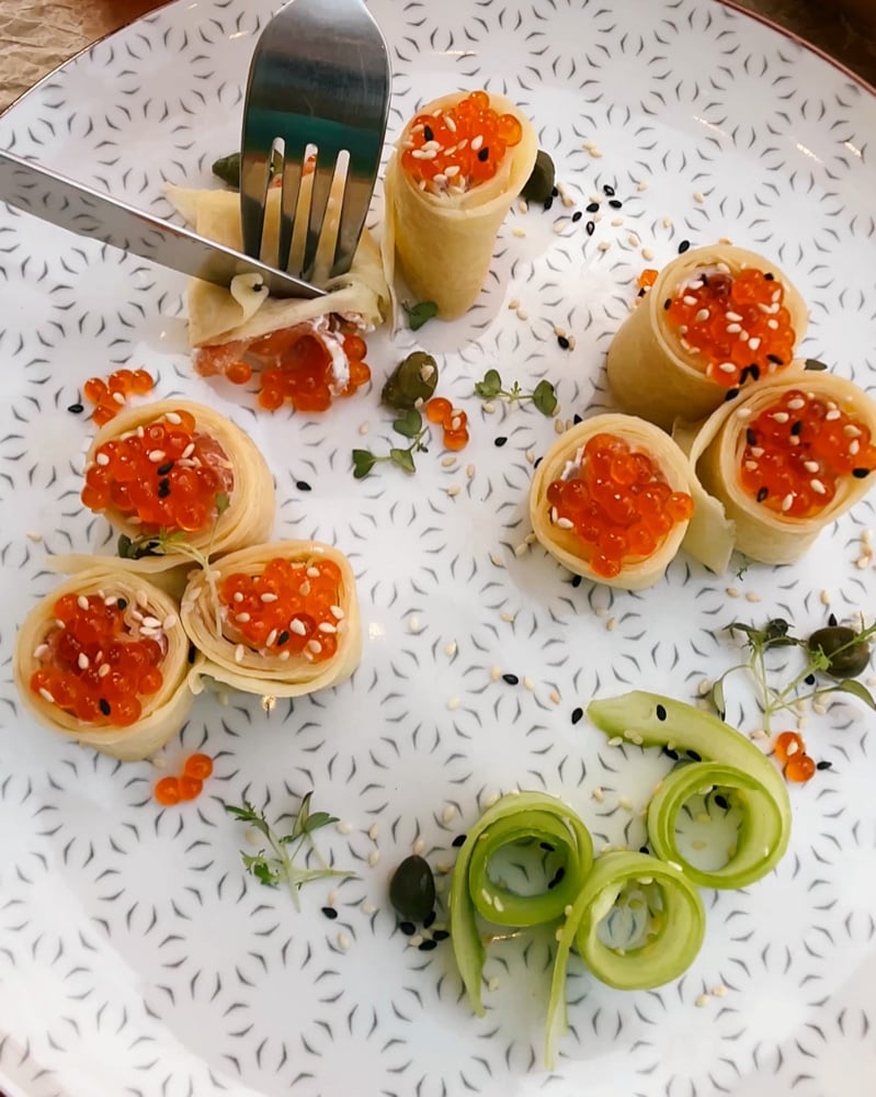 Crepe roll with salmon and red caviar \ Креп-ролл с лососем и красной икрой/ კრეპის რულეტი ორაგულითა და წითელი ხიზილალათ
