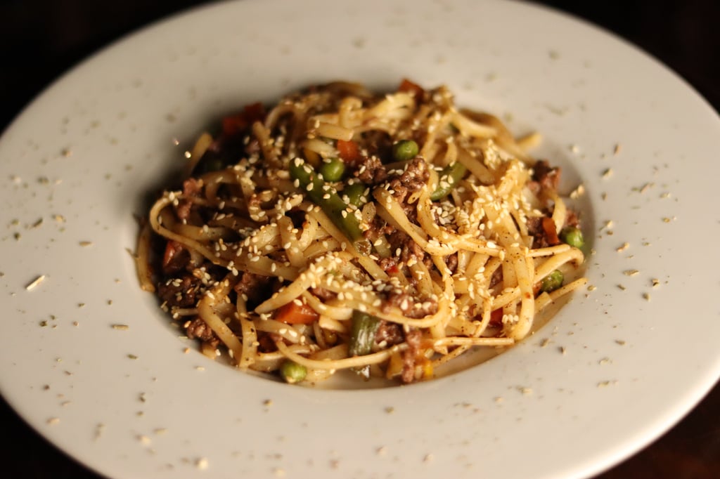 Локшина Wok з яловичиною та овочами