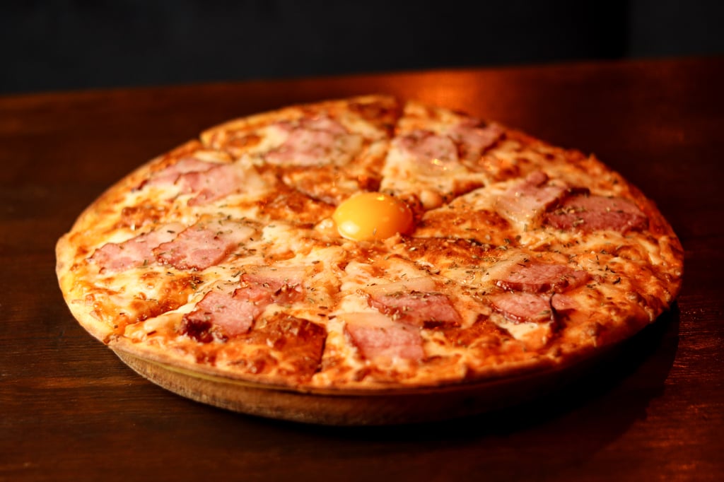 Carbonara pizza