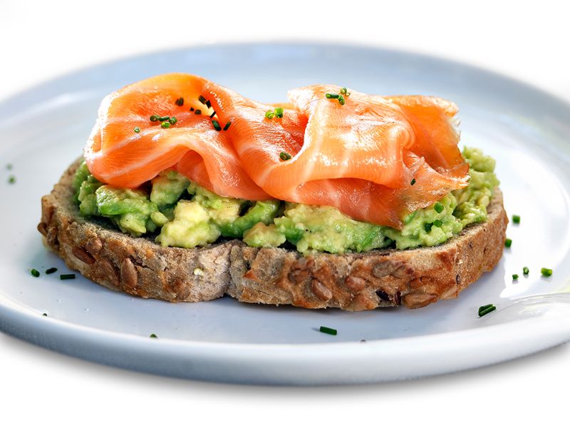 Tostada de Salmon