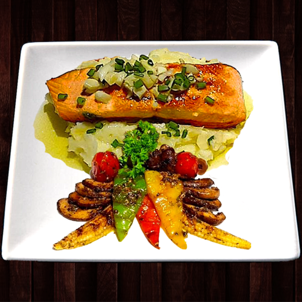 Grilled Salmon w/ Garlic Lemon Butter