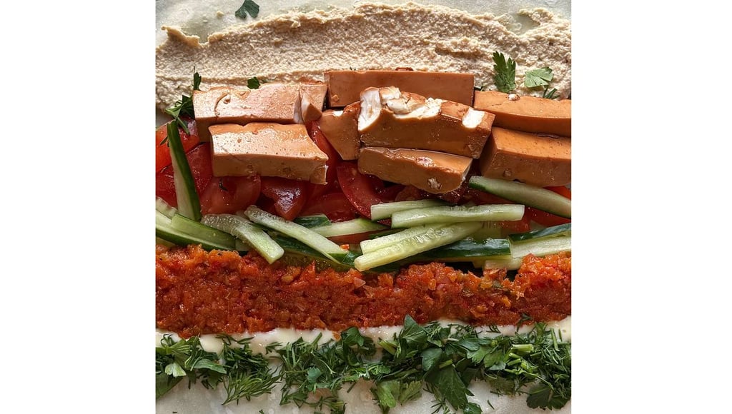 Шавурма з сиром тофу та хумусом