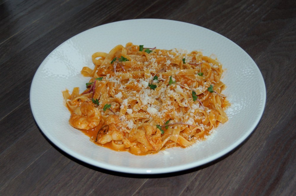 Паста al pomodoro з креветками
